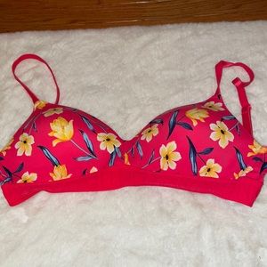 Victoria’s Secret PINK bra